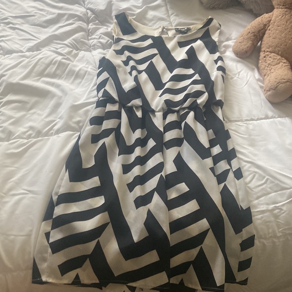 Selling Sequin Hearts Dress / Color Black and White/ Size M - Picture 2 of 4